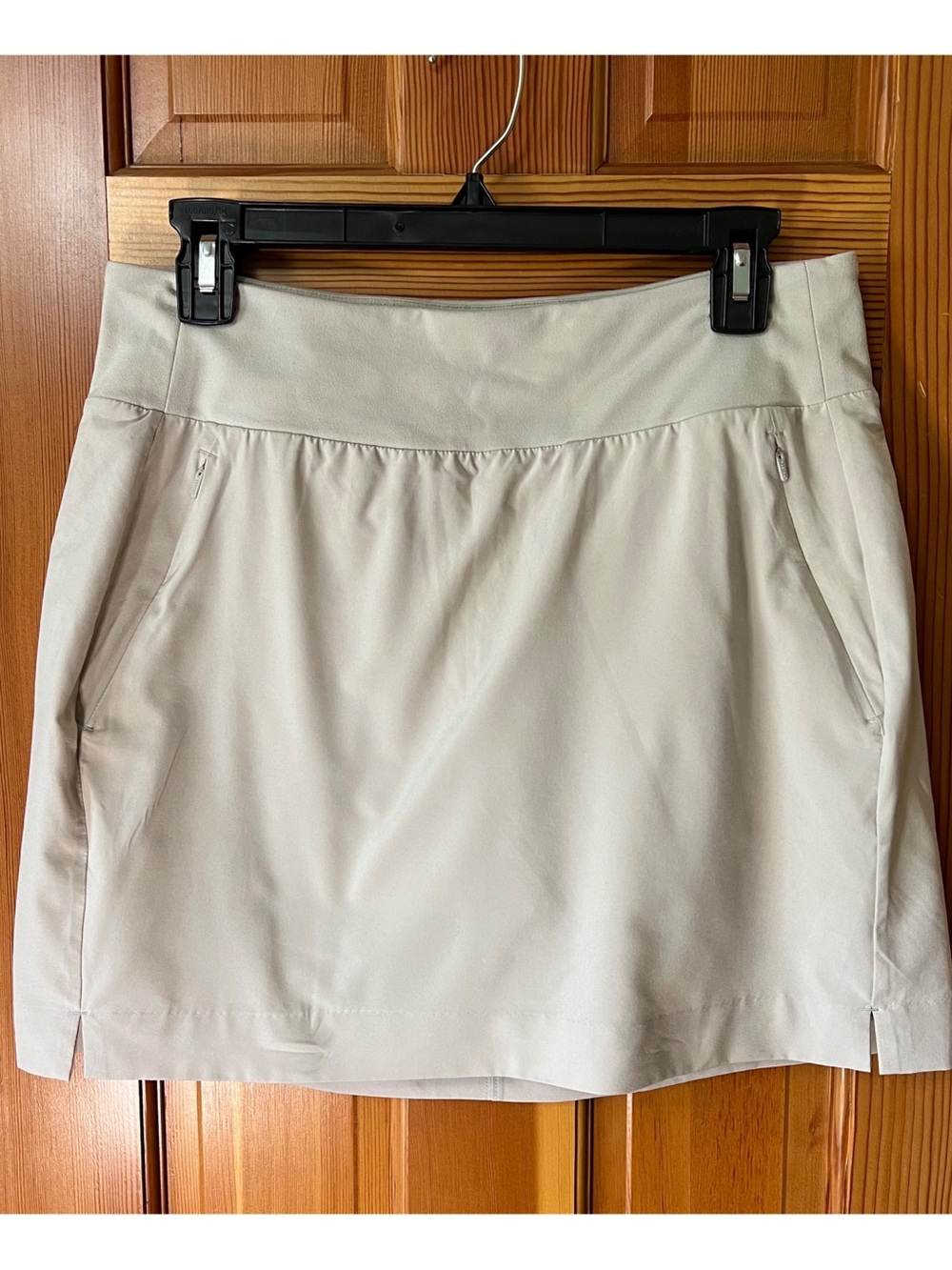 Athleta Light Beige Activewear Skort with Pockets